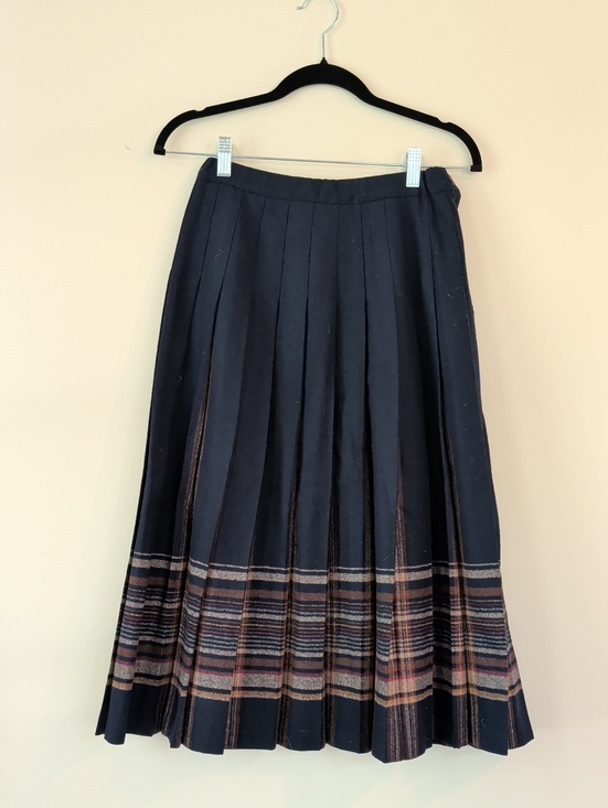 Pendleton Dresses & Skirts - Pendleton Navy Pleated Plaid Wool Midi Skirt